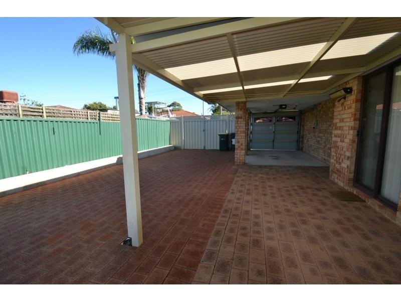 4 Woodbridge Mews, Beldon WA 6027