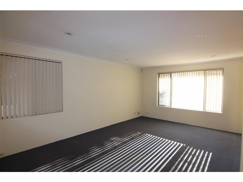 4 Woodbridge Mews, Beldon WA 6027