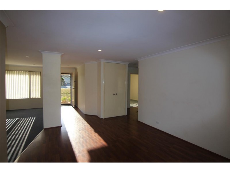 4 Woodbridge Mews, Beldon WA 6027