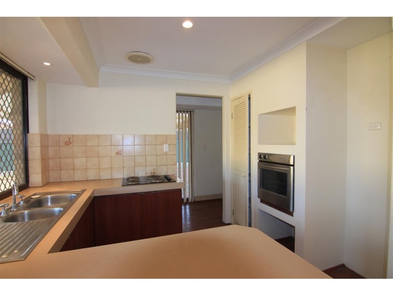 4 Woodbridge Mews, Beldon WA 6027