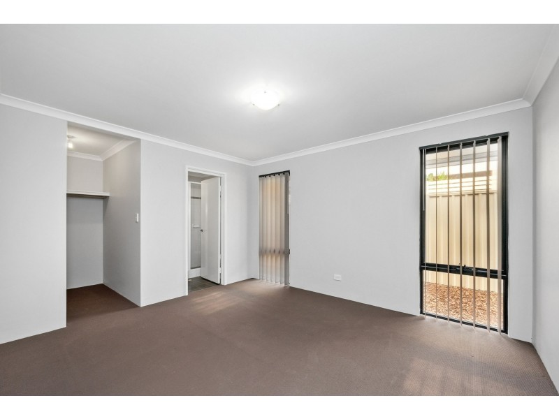 28 Fairlie Road, Canning Vale WA 6155