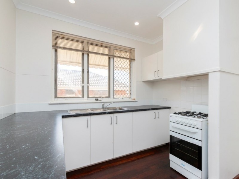 6 Holford Way, Wilson WA 6107