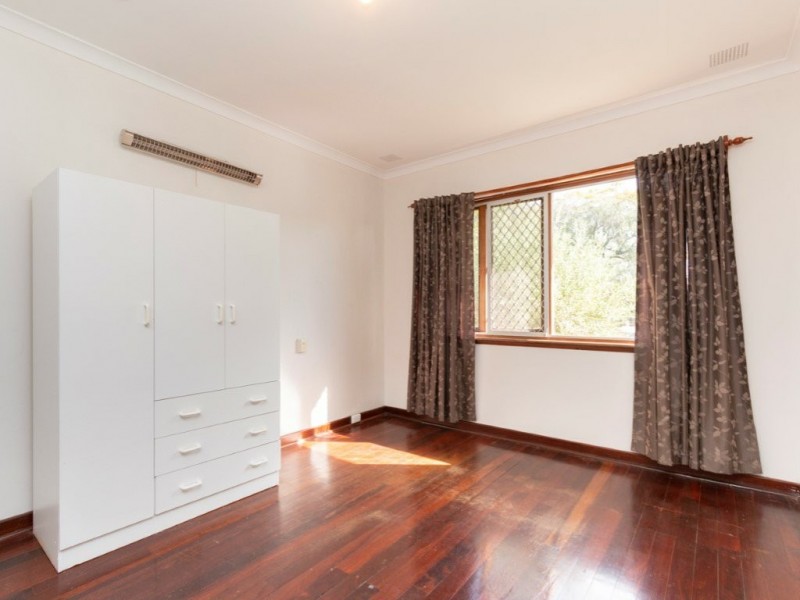 6 Holford Way, Wilson WA 6107