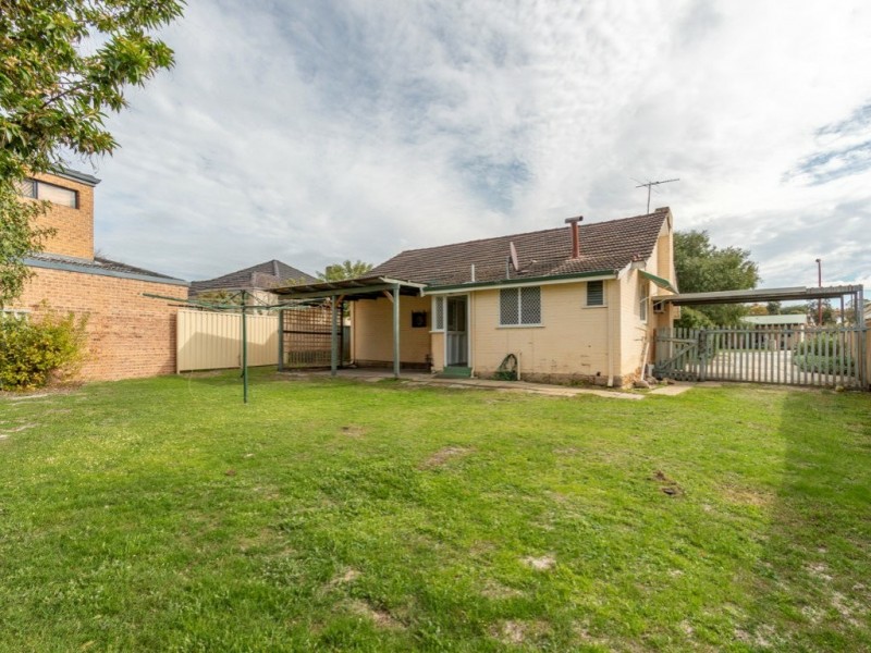6 Holford Way, Wilson WA 6107