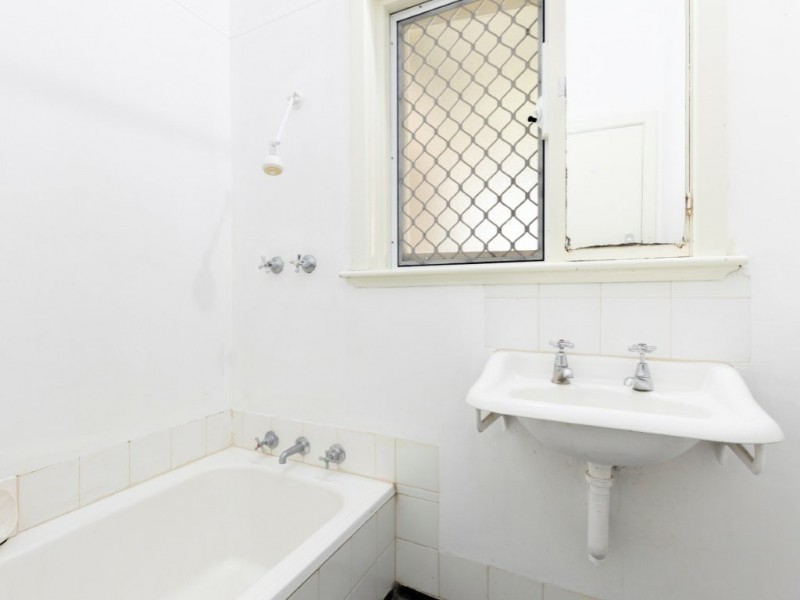 6 Holford Way, Wilson WA 6107