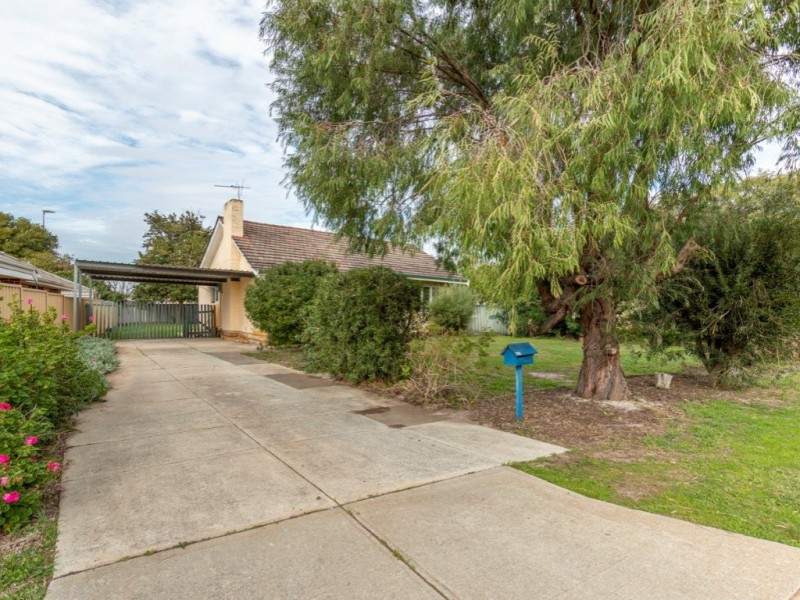 6 Holford Way, Wilson WA 6107