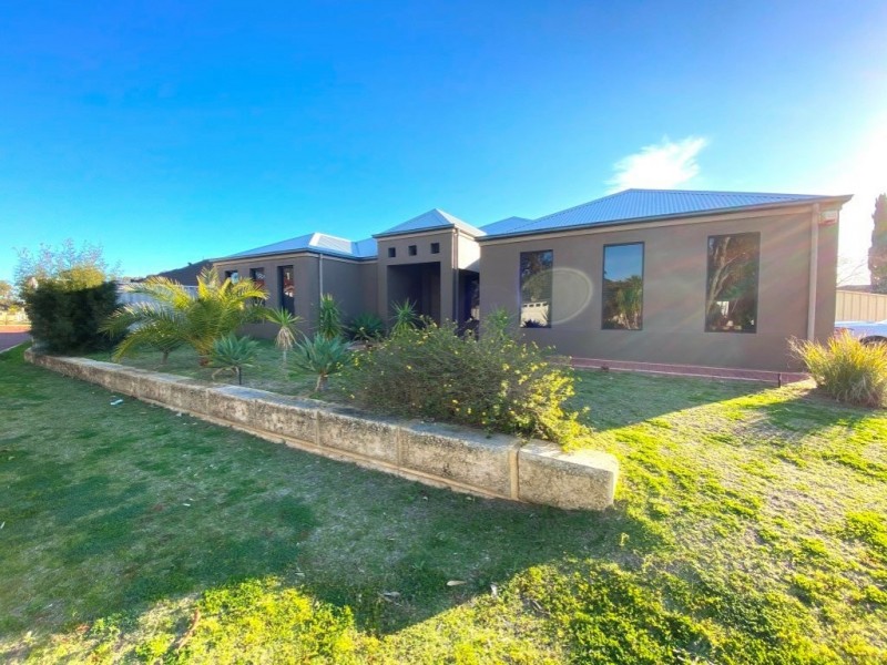 71 Miltona Drive, Secret Harbour WA 6173