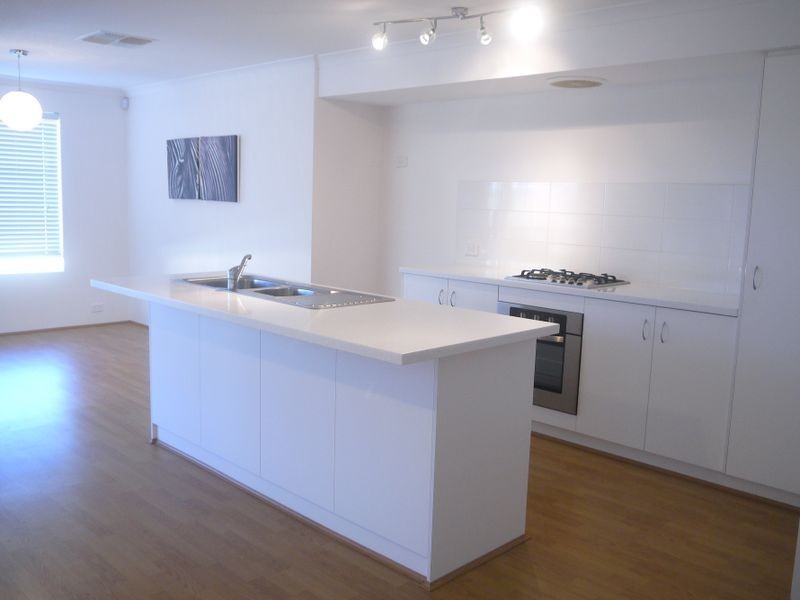 4 Raven Way, Harrisdale WA 6112