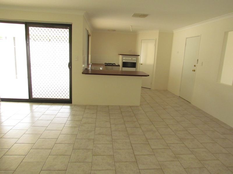 14 Calophylla Way, High Wycombe WA 6057