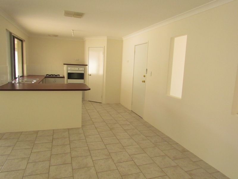 14 Calophylla Way, High Wycombe WA 6057