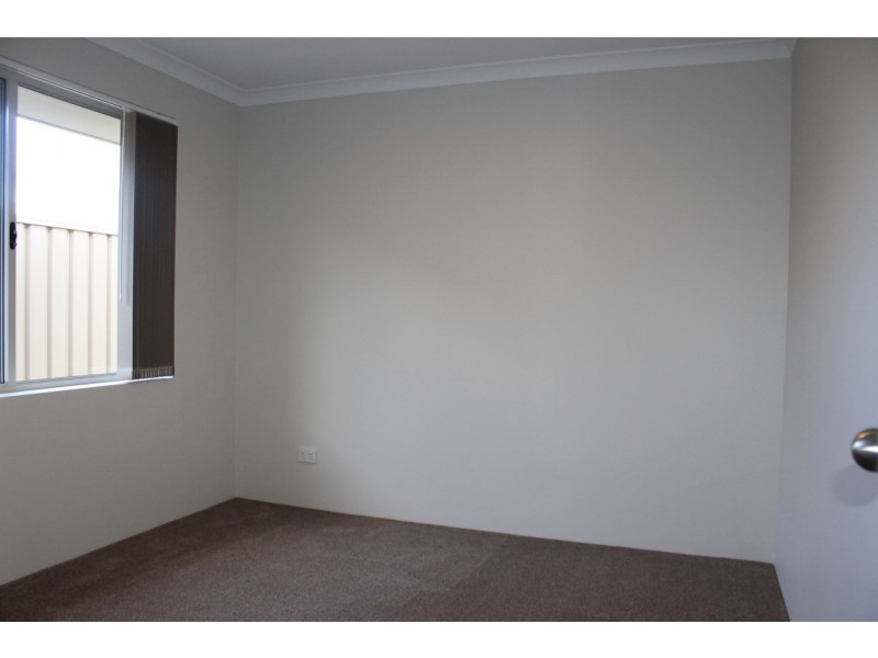 17 Crimson Road, Karnup WA 6176