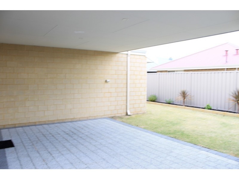 17 Crimson Road, Karnup WA 6176