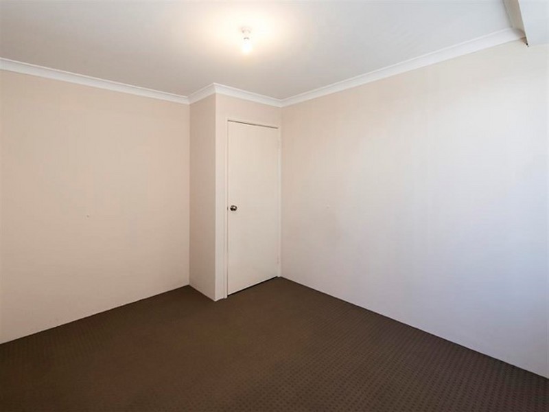 4 Keble Lane, Piara Waters WA 6112