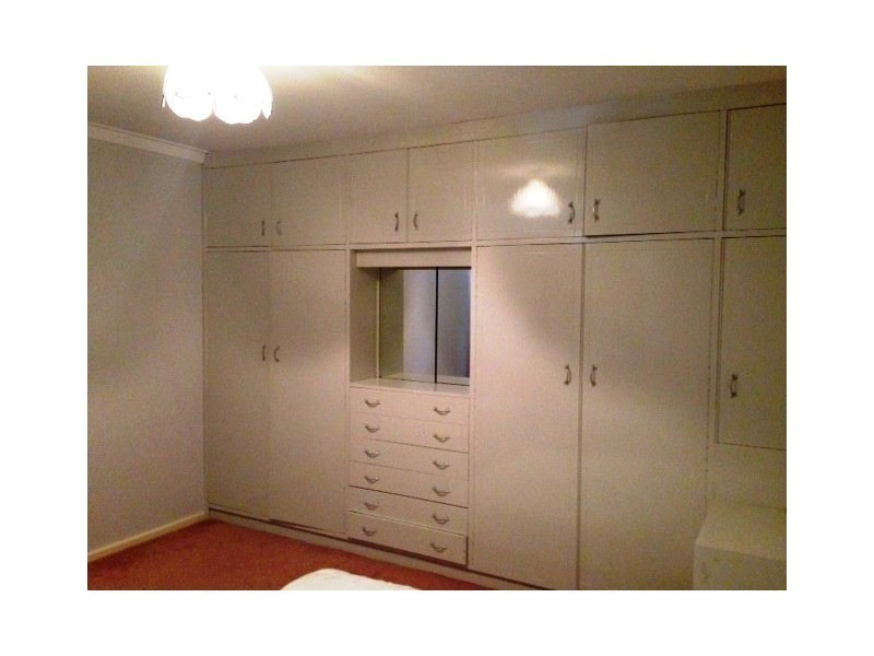 1A Dalston Crescent, Kardinya WA 6163