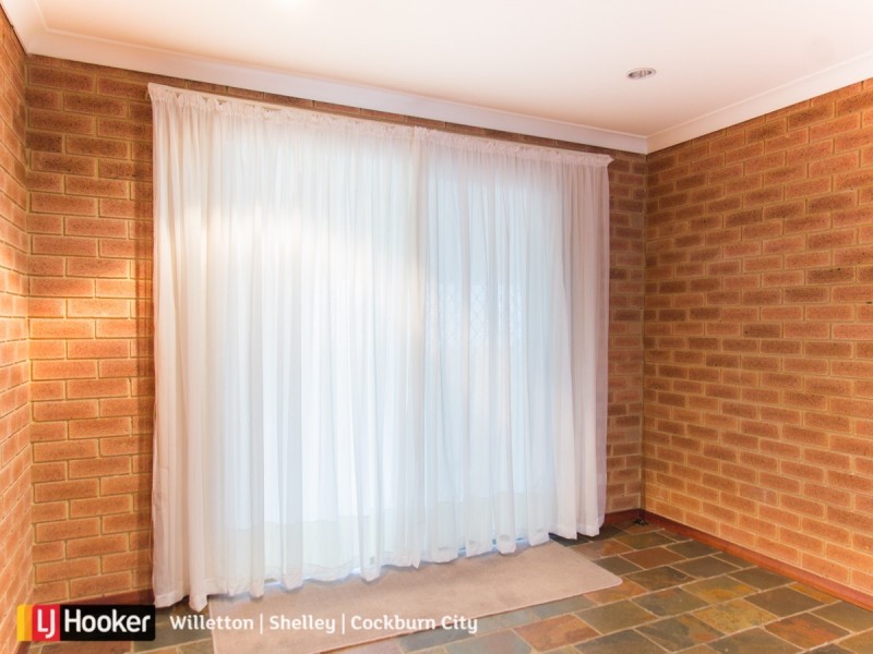 8 Farleigh Drive, Willetton WA 6155