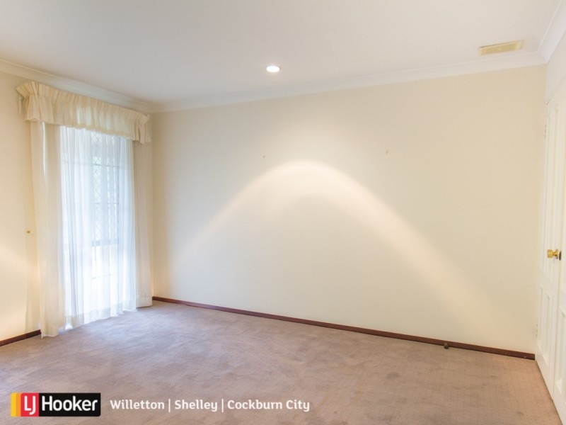 8 Farleigh Drive, Willetton WA 6155