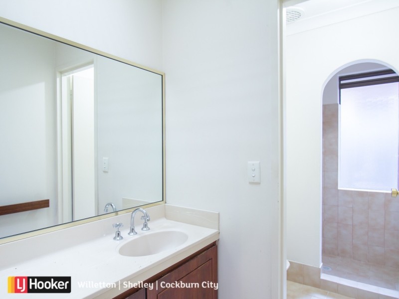 8 Farleigh Drive, Willetton WA 6155