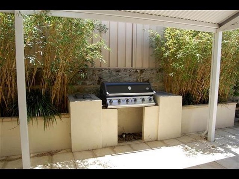 8 Lakeridge Drive, Cockburn Central WA 6164