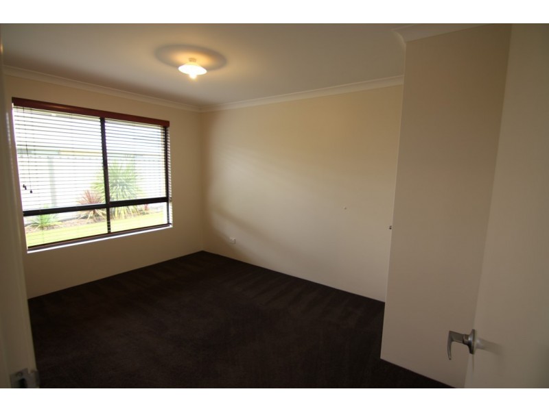 7 Montpellier Way, Piara Waters WA 6112