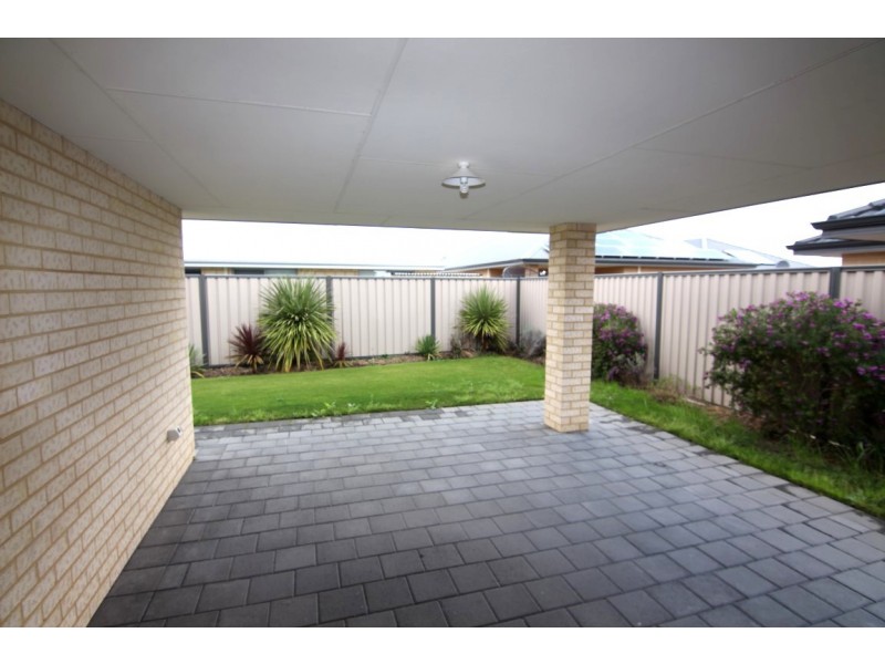 7 Montpellier Way, Piara Waters WA 6112