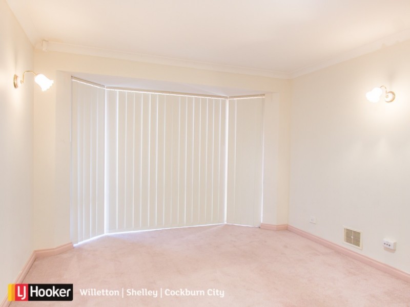 17 Murdoch Road, Thornlie WA 6108