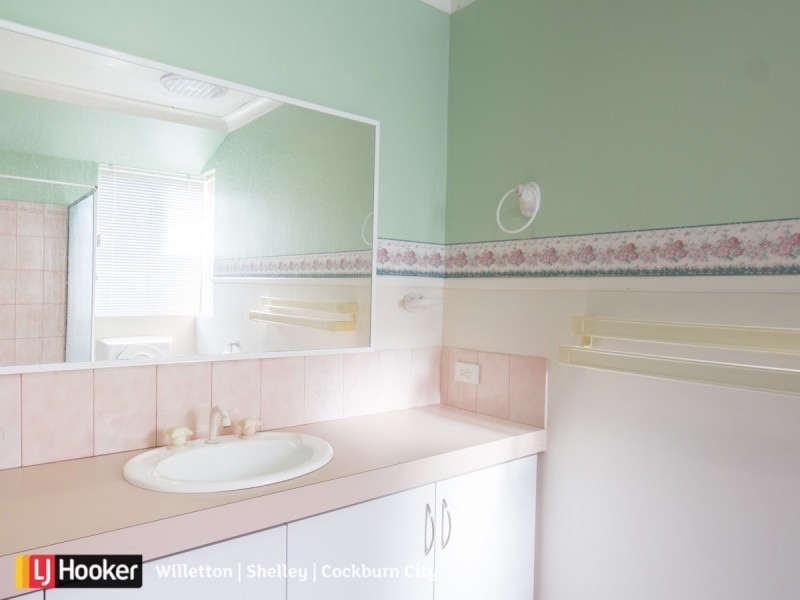 17 Murdoch Road, Thornlie WA 6108