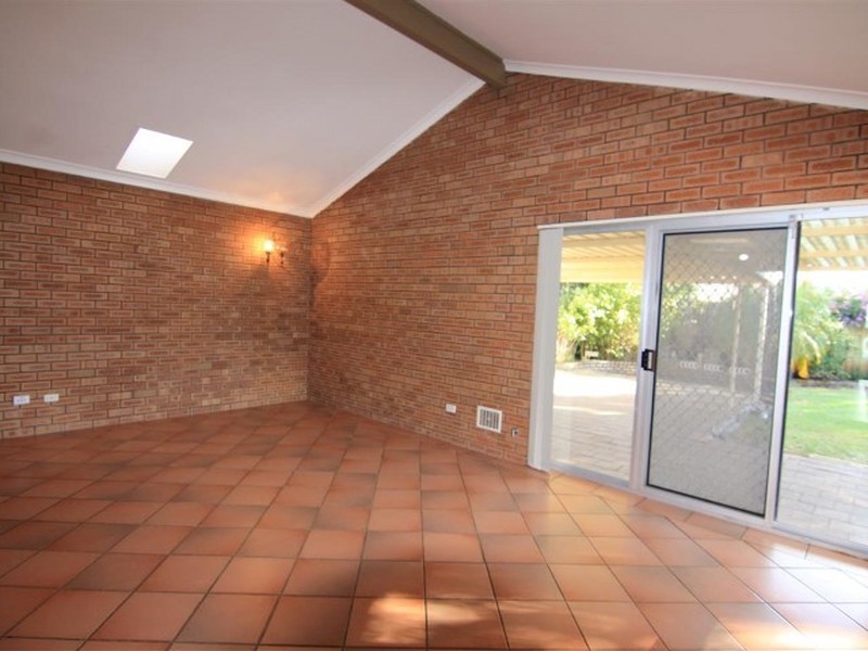 4 Bicheno Way, Willetton WA 6155