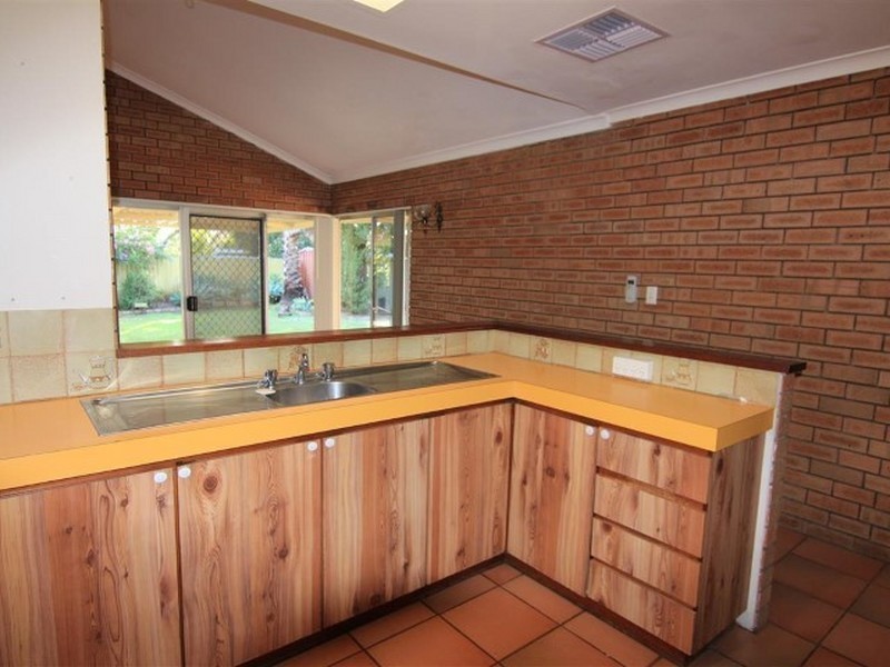 4 Bicheno Way, Willetton WA 6155