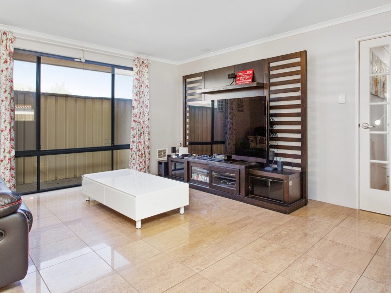 14 Samuel Loop, Canning Vale WA 6155