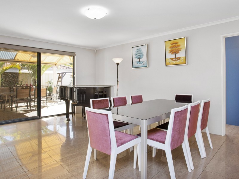 14 Samuel Loop, Canning Vale WA 6155