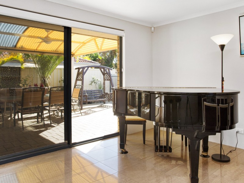 14 Samuel Loop, Canning Vale WA 6155