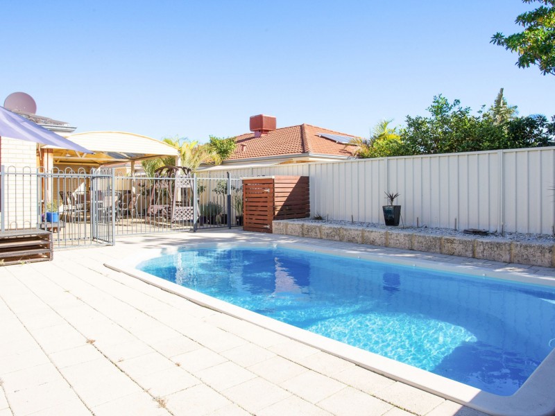 14 Samuel Loop, Canning Vale WA 6155