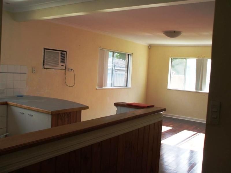 9 Tonbridge Way, Thornlie WA 6108