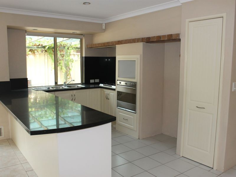 5 Wilson Lane, Bateman WA 6150
