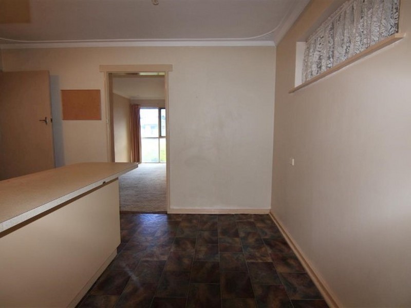 4 Hadlow Place, Thornlie WA 6108