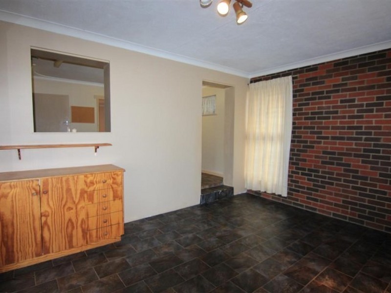 4 Hadlow Place, Thornlie WA 6108