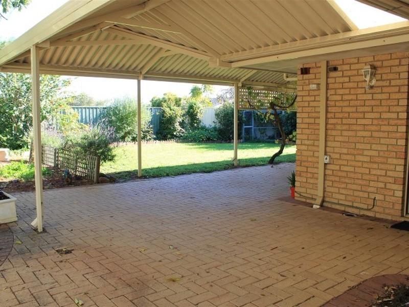 5 Alocasia Close, South Lake WA 6164