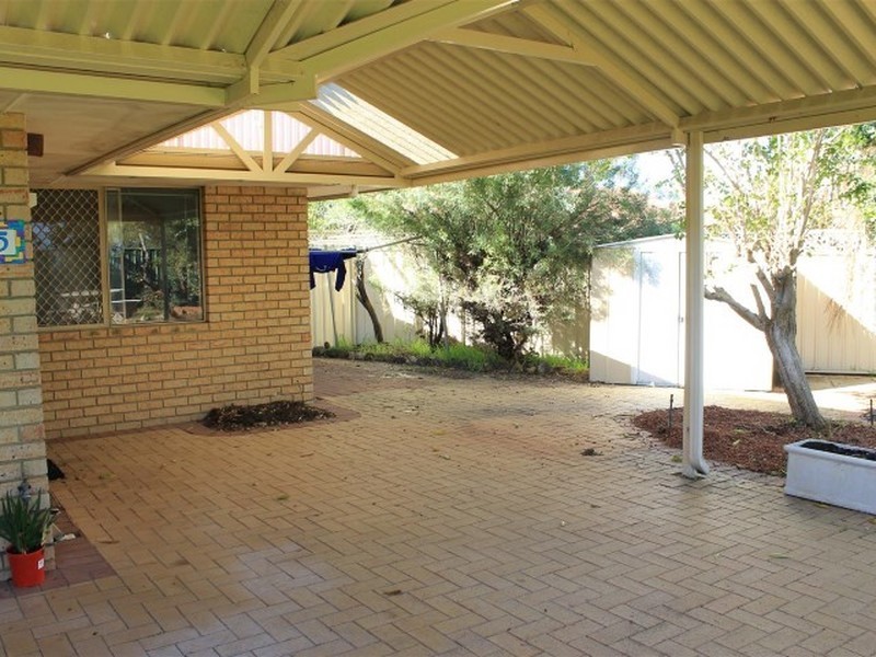 5 Alocasia Close, South Lake WA 6164