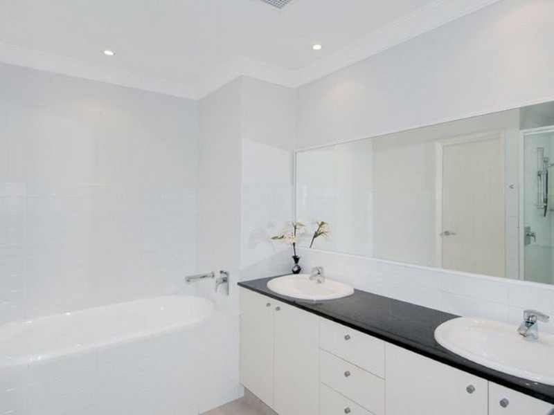 Unit 17/1 Breakwater Parade, Mandurah WA 6210