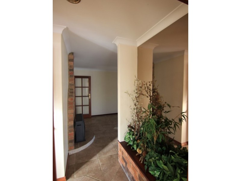 10 Witney Place, Leeming WA 6149