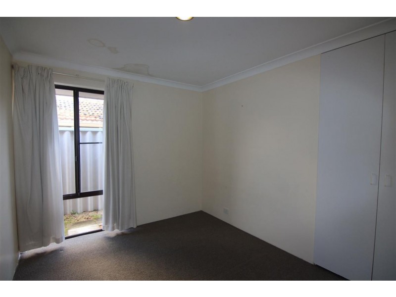 10 Witney Place, Leeming WA 6149