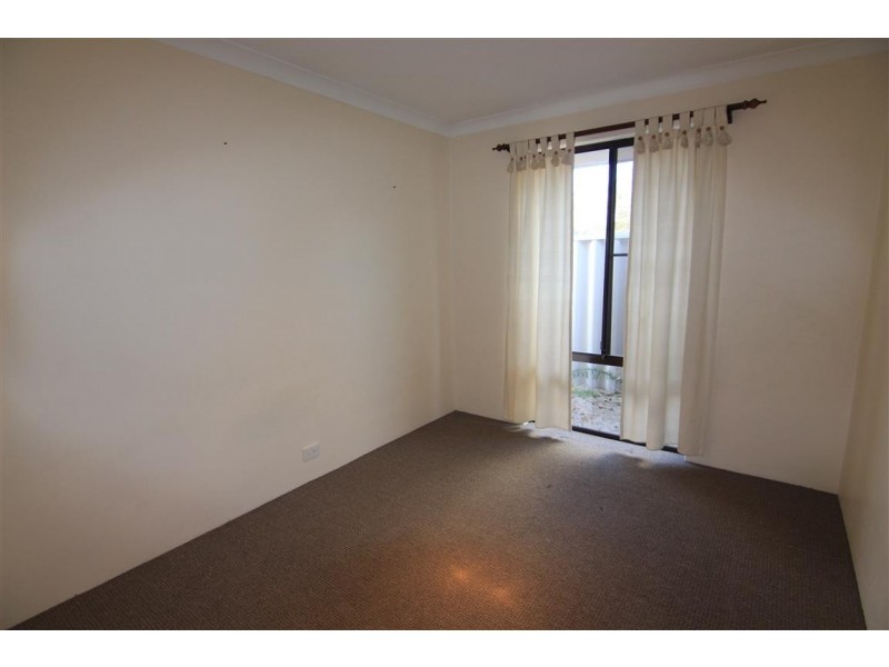 10 Witney Place, Leeming WA 6149