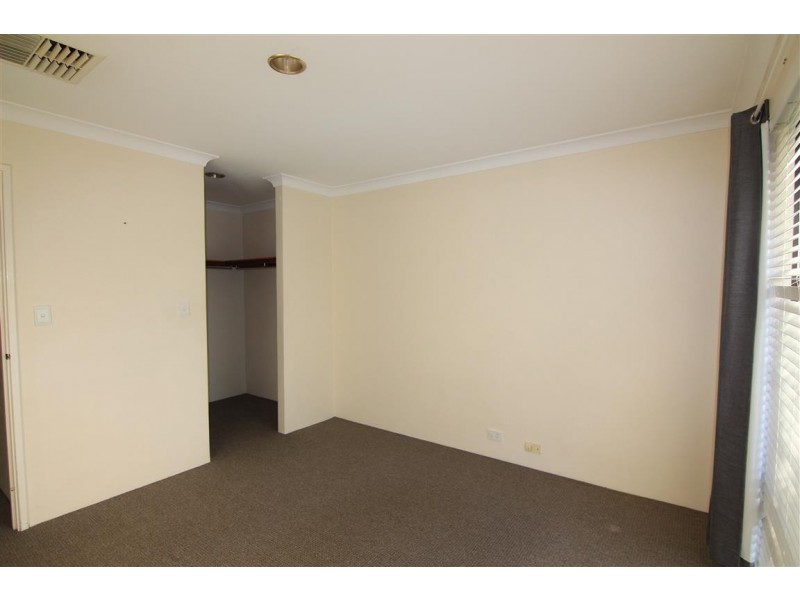 10 Witney Place, Leeming WA 6149