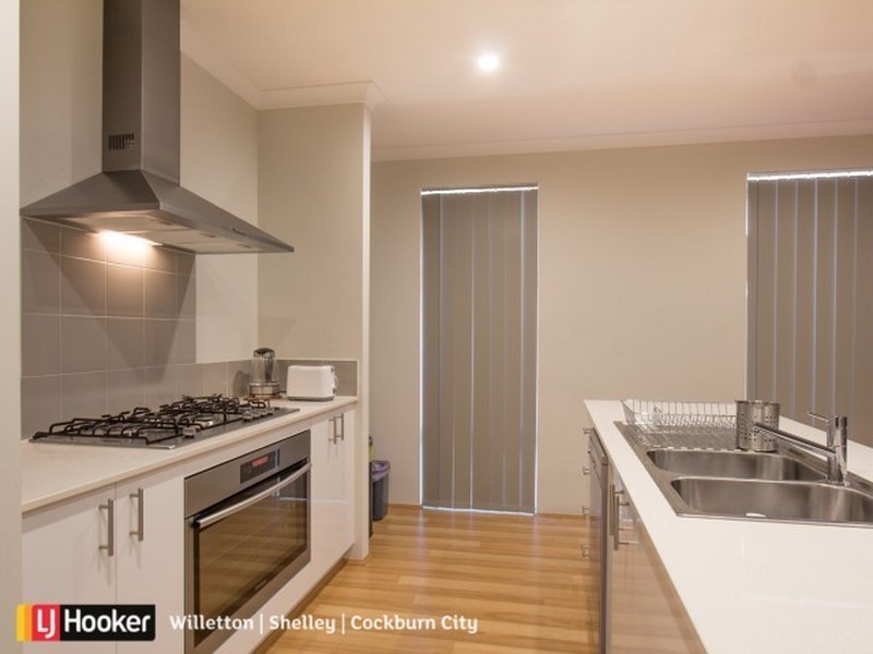 9 Needlewood Loop, Wandi WA 6167