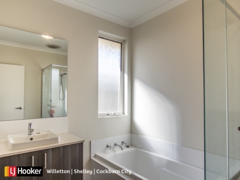 9 Needlewood Loop, Wandi WA 6167