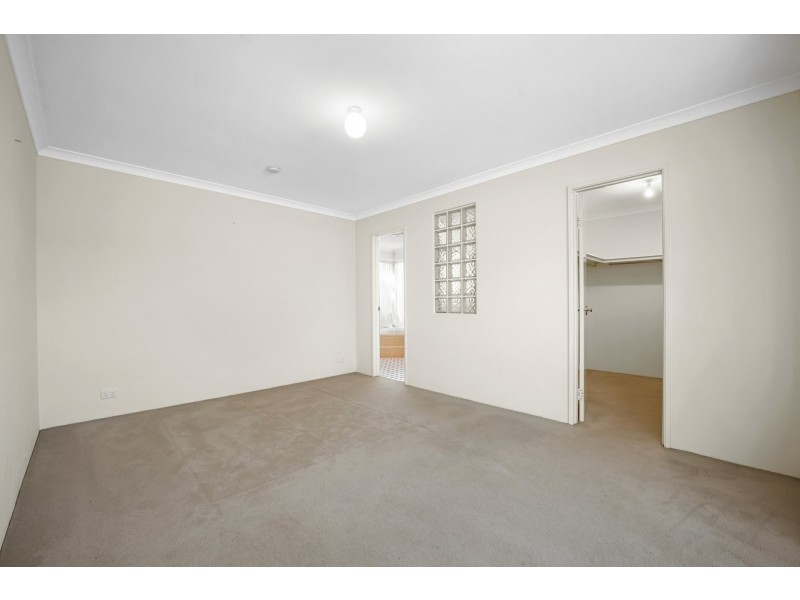 8 Hungerford Close, Canning Vale WA 6155