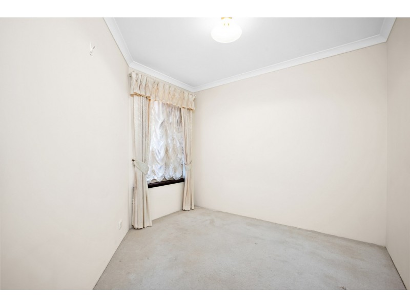 8 Hungerford Close, Canning Vale WA 6155