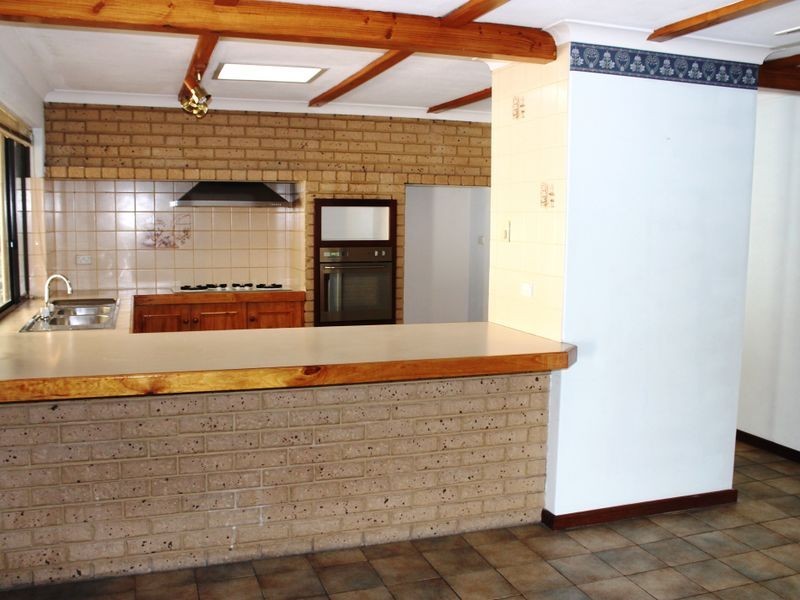 25 Abrolhos Close, Shelley WA 6148