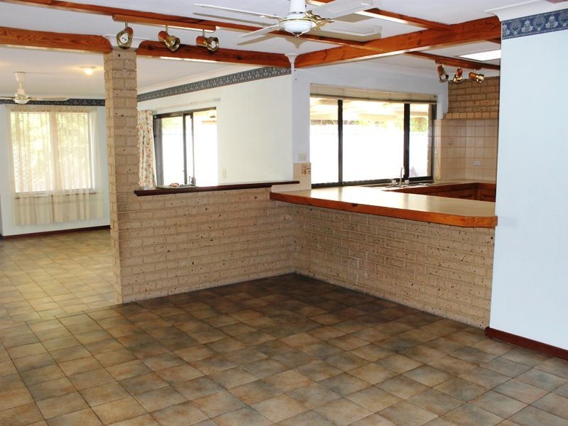 25 Abrolhos Close, Shelley WA 6148