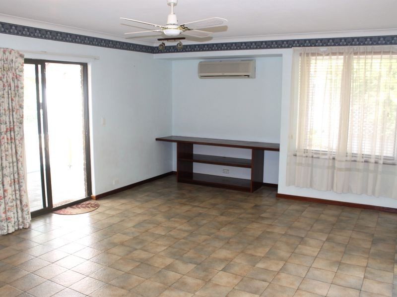 25 Abrolhos Close, Shelley WA 6148